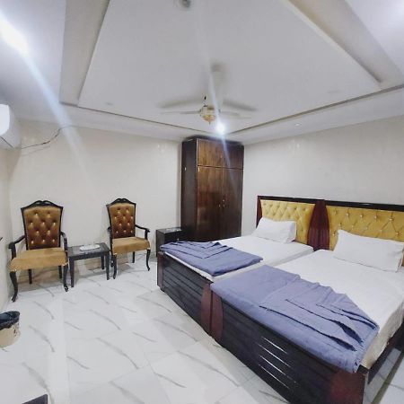 Hotel White Pearl Лахор Экстерьер фото